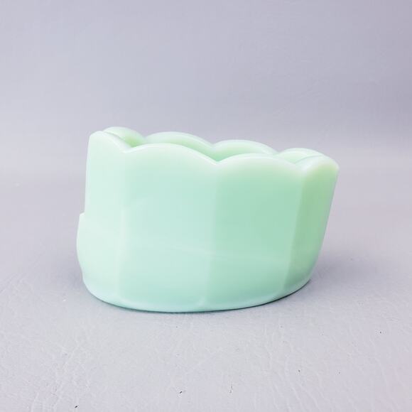 Mosser Glass 2-3/4 Inch Jadeite Glass Scalloped Spoon Rest - Picture 3 of 12